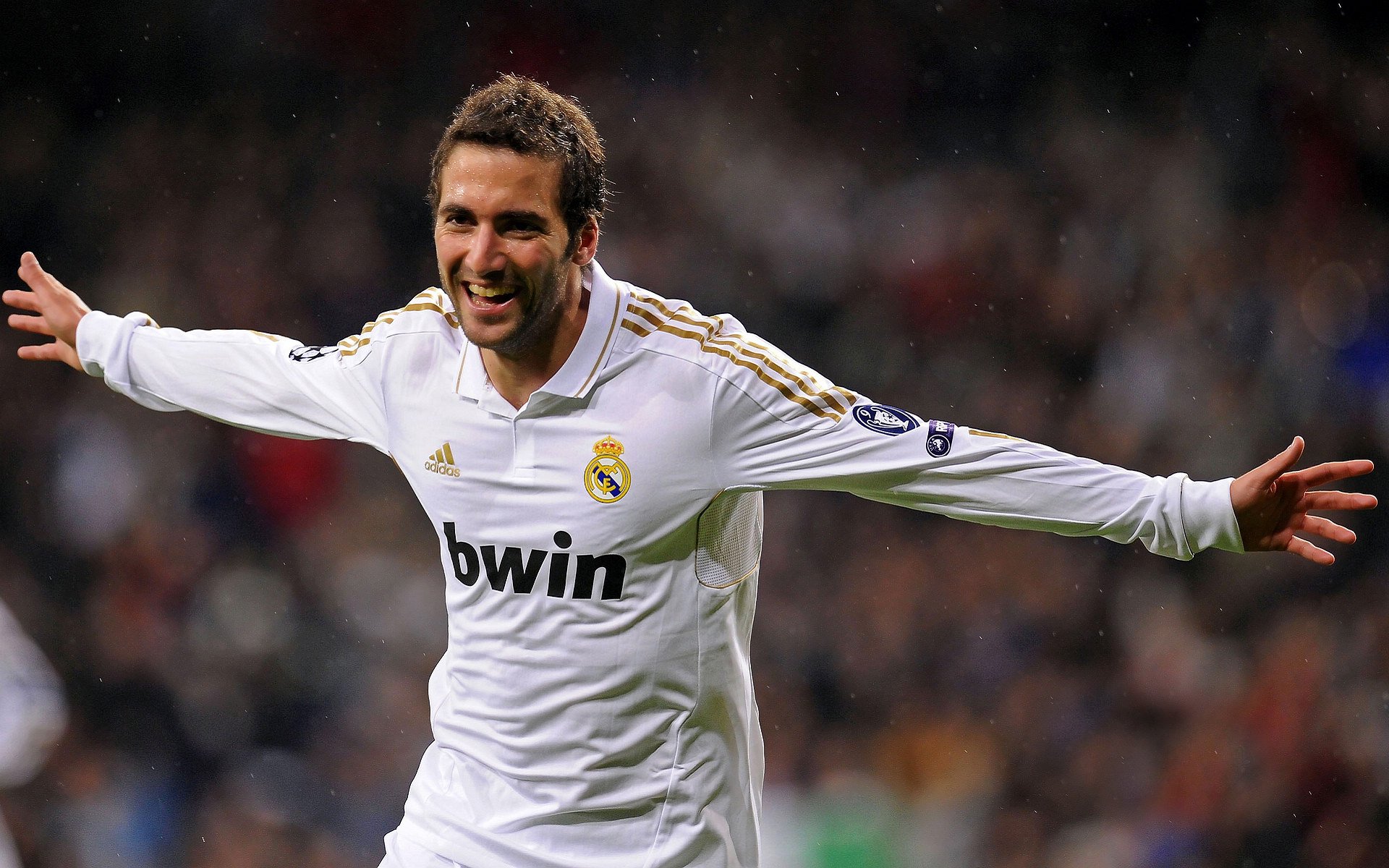 “传感器+视频分析打造实时战术决策辅助系统”