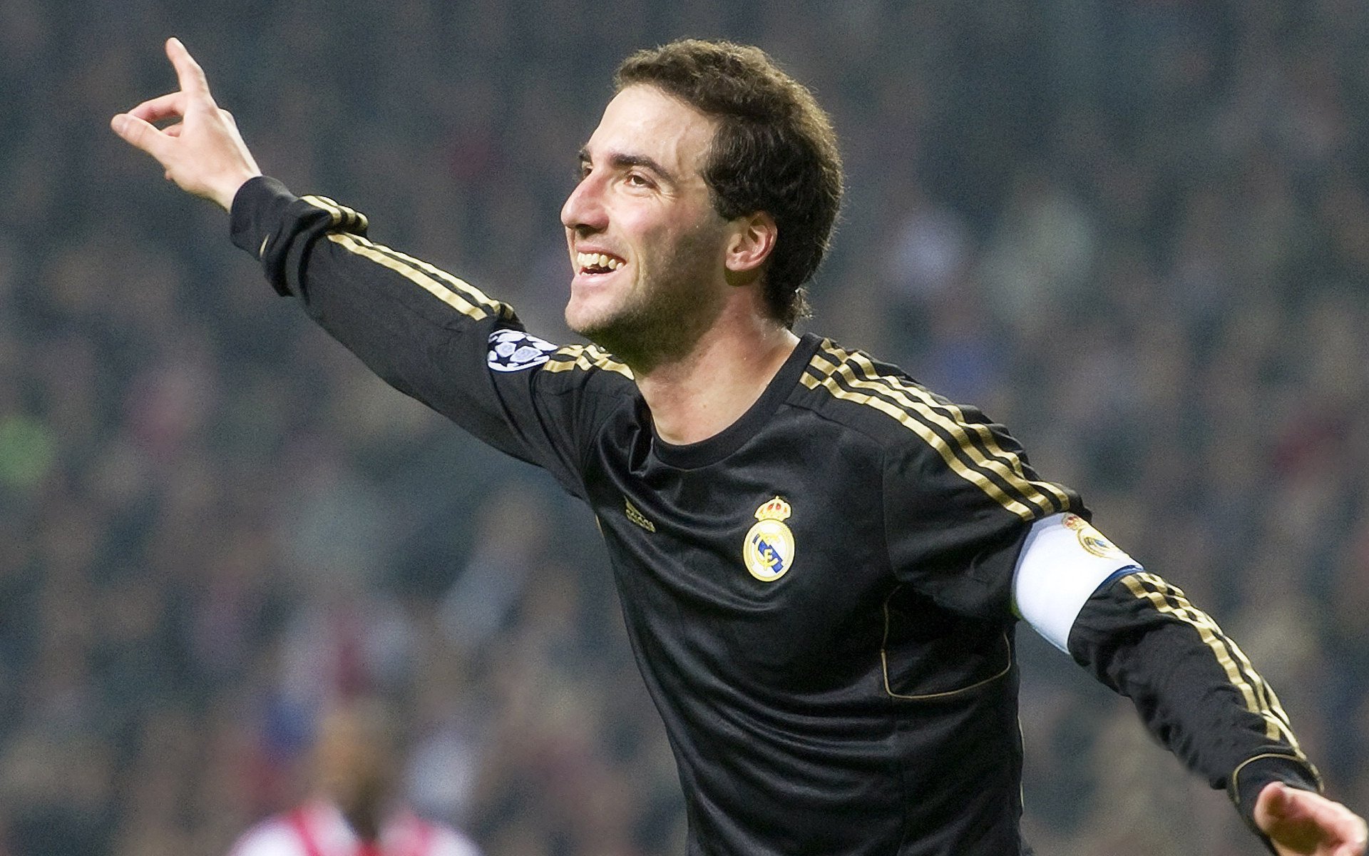 “球场内外：球员的动人故事和激情人生”，关于球员